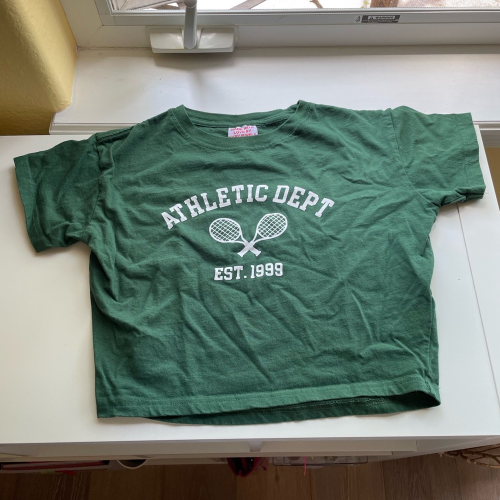 green crop top